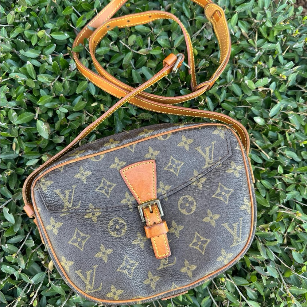 Louis Vuitton Jeune Fille MM crossbody
